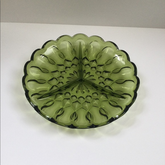 VTG Green Divided Relish Tray Scalloped Edged - Picture 3 of 3